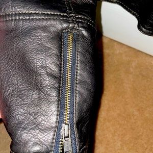 𝑽𝑰𝑵𝑻𝑨𝑮𝑬 𝑭𝑹𝑬𝑬 𝑷𝑬𝑶𝑷𝑳𝑬 𝑱𝑨𝑪𝑲𝑬𝑻